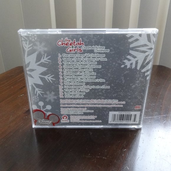 💎 The CHEETAH GIRLS CD ~ Cheetah-licious Christmas ~ Like NEW - Picture 2 of 3
